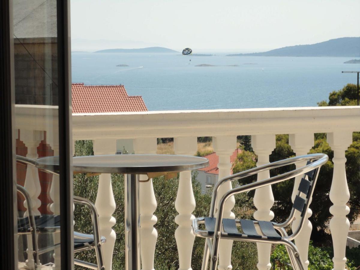 Apartments Ilak Трогир Экстерьер фото