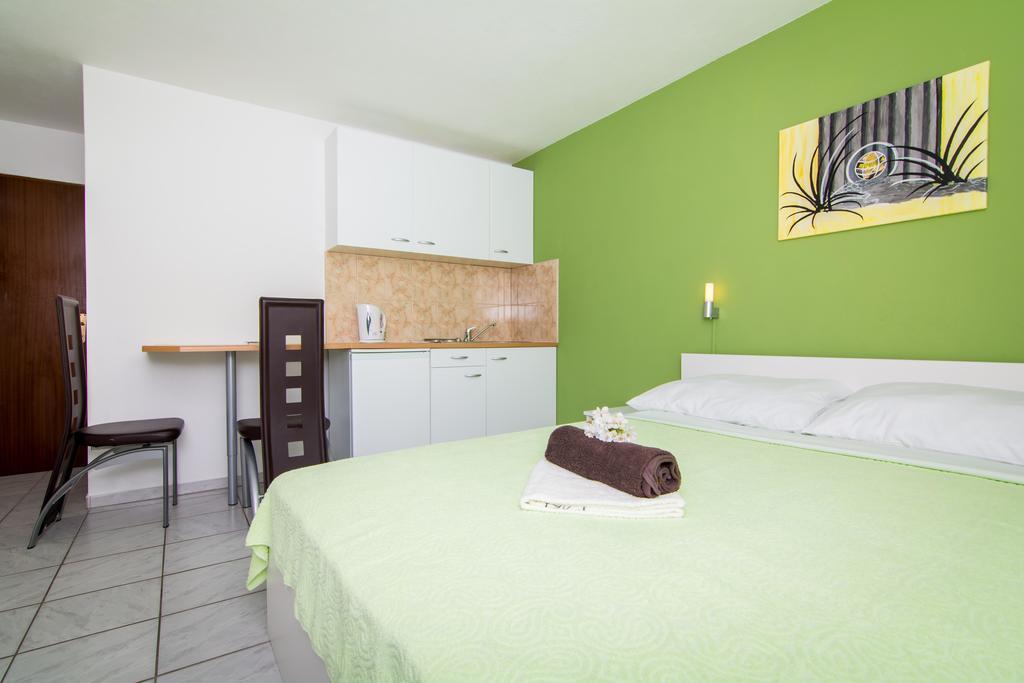 Apartments Ilak Трогир Экстерьер фото